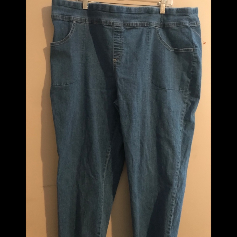 Women’s 2X  20W-22W pull on elastic waist